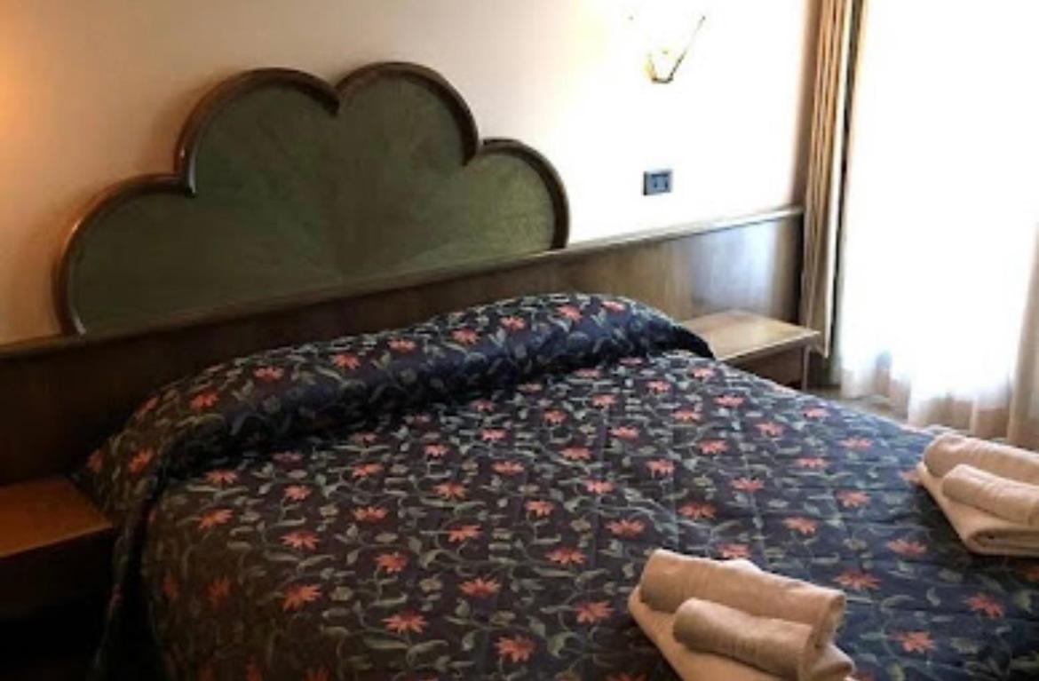 Hotel Quadrifoglio Pinzolo Bagian luar foto
